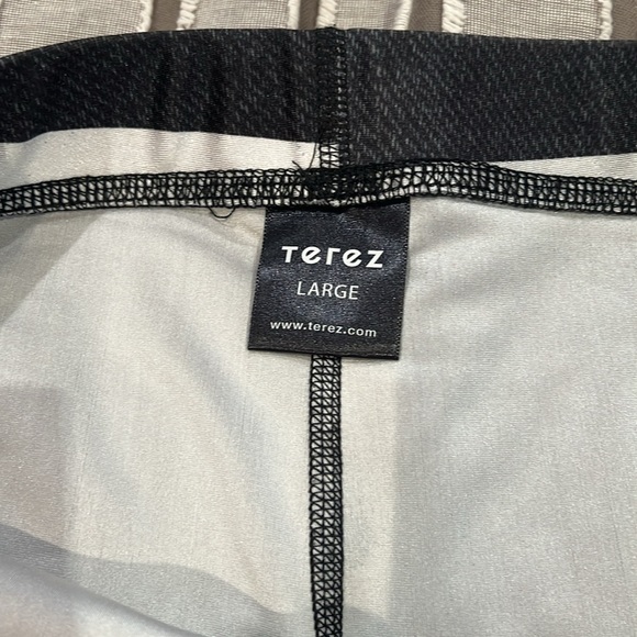 Women’s SZ LARGE TEREZ Crystal Skull leggings - Picture 5 of 6